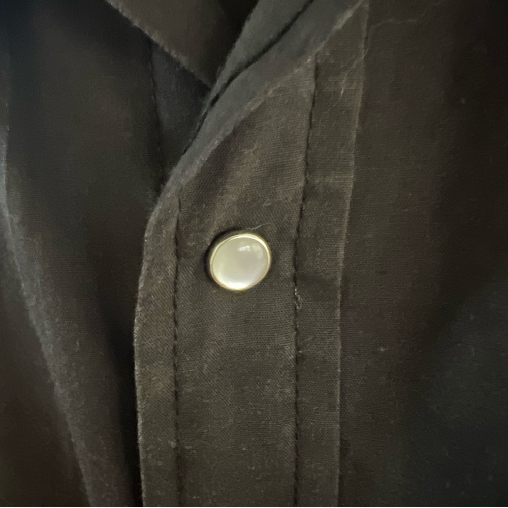 Plain’s Western Wear Pearl Snap front Black Men's Shirt. Size medium. - Picture 6 of 10